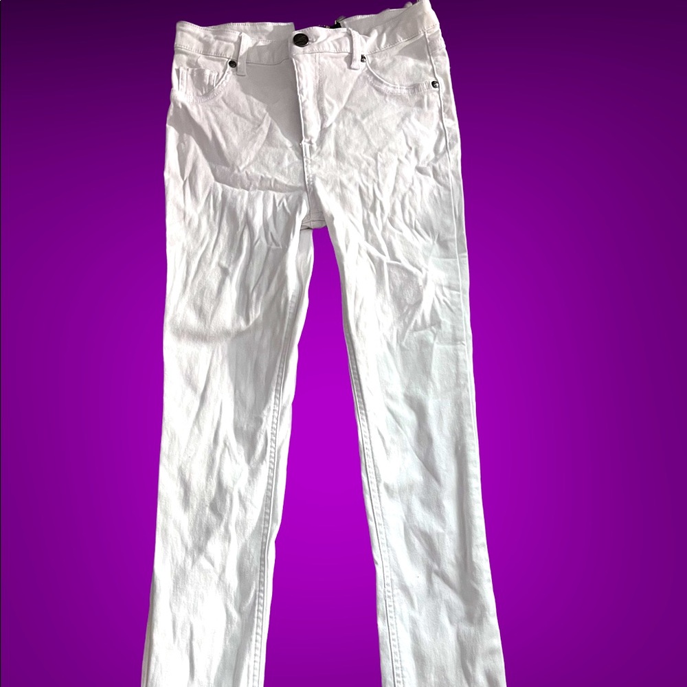 White stretchy pants